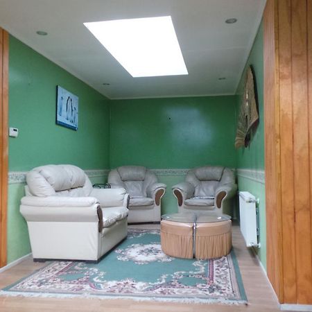 Hostal South Wind I Puerto Natales Esterno foto