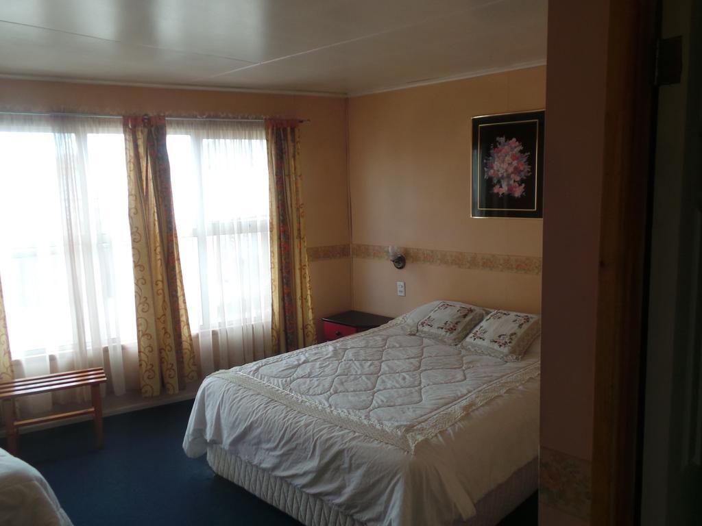 Hostal South Wind I Puerto Natales Esterno foto