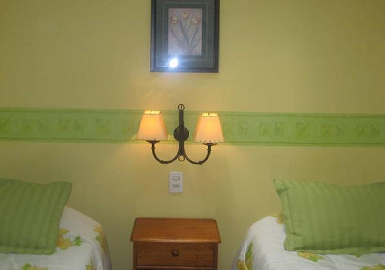 Hostal South Wind I Puerto Natales Esterno foto
